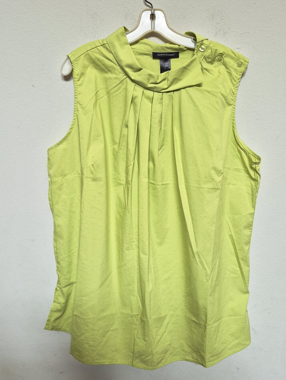 NWNT Ashley Stewart Sleeveless Pleated Neck Blouse - Lime Size 16